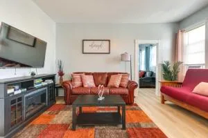 Charming Stoughton Apartment 20 Mi to Boston - 诺伍德