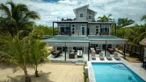 Oceanfront 3 Bedroom - Conmigo Villas South