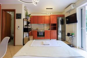 Aiolos GLYFADA super lux apartment