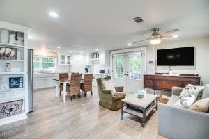 Rural Spiro Getaway with Private Deck! - Hodgen