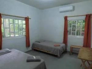 HOUSE FOR RENT WITH 2 ROOMS AC and WI-FI LOCATED IN BARRA DE LA CRUZ - Mojón