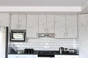 Sea and Mountain View Apartment