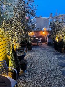 115 m2 apartment with garden 200m from the beach