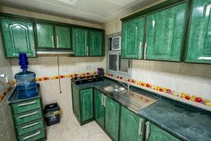 tourist Peaceful Family Rooms Abu Dhabi ME11APT baith al jannah LLC