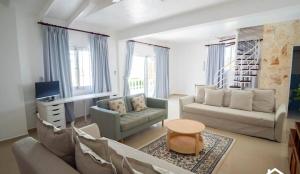 Brisas Doradas Beachfront Villa