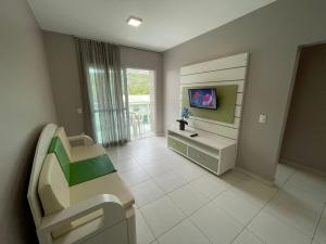 cód 36 · Apartamento a 80 metros do mar com sacada