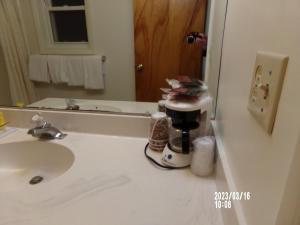 Single Room with Bathroom room in Scott Shady Court Motel
