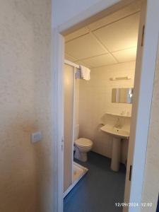 Maisons d'hotes Chambre chez Marie et Didier 1 minute a pied du sanctuaire de Lourdes : photos des chambres