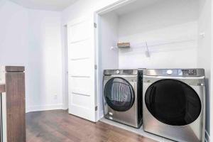 City Oasis with Free Parking and Stylish Urban Gem
