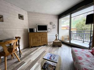 Résidence Kandahar - Agréable appartement esprit montagne, en centre station MAE-5701