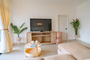 Luxury Retreat Condo 3BR Pool & Spa Azzure-Cap Cana