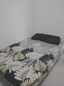 Rumah Putih Edi - Sengkol