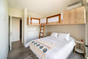 Aldea 2BR Ocean View and Kamado BBQ for 6