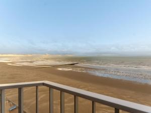 10 hoog aan zee