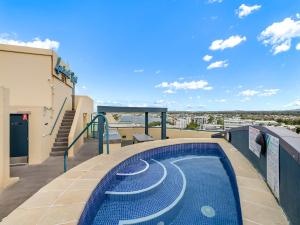 Landmark Resort Renovated Beach Apartment