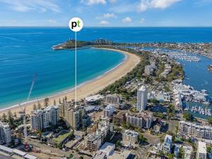 Landmark Resort Renovated Beach Apartment