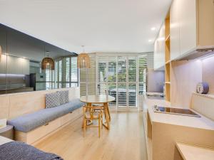 Landmark Resort Renovated Beach Apartment