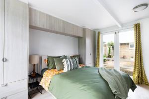 Spacious, Pet Friendly - Close to Main St