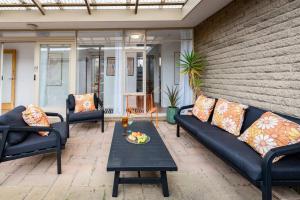 Spacious, Pet Friendly - Close to Main St