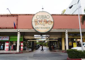 Cubao Manhattan Plaza Residential Condo T139G - HUGE Studio with Pool, Kitchen & Balcony, Walk Distance to Araneta Coliseum LRT MRT Malls in Cubao Quezon City - Staycations by SMS