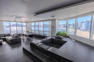 Meomulda Ga Gwangan Poolvilla