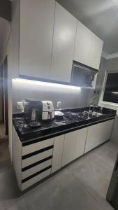 2qts, 2 AR, 3 TV, Perto da Praia, Garagem