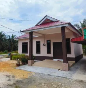Homestay Merah Jambu UTHM - Kampong Parit Jelutong