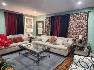 Spacious home away from home - Bloomfield