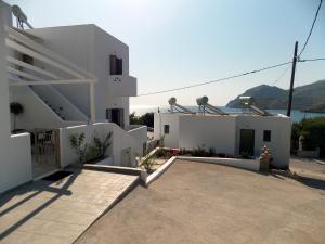 Aspous Studios and Rooms