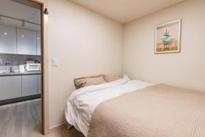 Seoul Magok, near airport