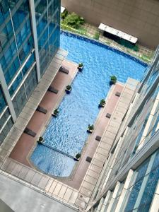 Cozy 1BR Condo with Uptown Mall View - BGC Zen Suite