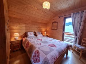 Maisons de vacances Chalet chaleureux face aux pistes, proche Gerardmer, ideal pour famille, balcon et terrasse - FR-1-589-182 : photos des chambres