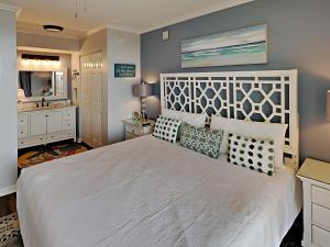 Terrace at Pelican Beach #703