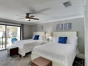 Edgewater Villa #909