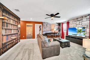 Brand New 6BD, Gameroom Movie Theater And Pool