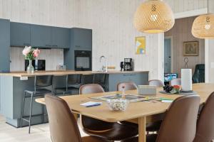 Lovely, New-Built Cottage Near Sea