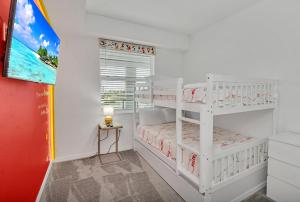 Stylish 2-Bed Condo With Resort AmenitiesPatio