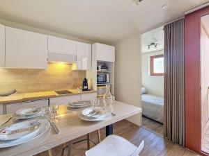 Studio cosy aux Menuires - Ski aux pieds avec balcon et parking - FR-1-344-910