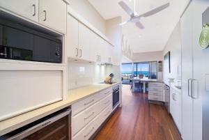 Claytons 5 by Discover Stradbroke