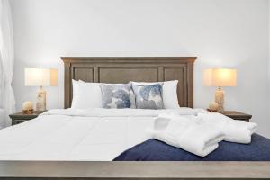 Spacious Villa near Disney wPool ,Game room