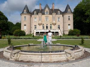 Maisons de vacances Grand Chateau Renaissance avec Parc, Piscine et Activites, Renove en 2023 - FR-1-410-389 : photos des chambres