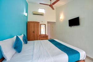 Candolim Beach Vaddo 15