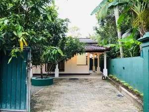 AV Home Villa - Ahangama Nakanda