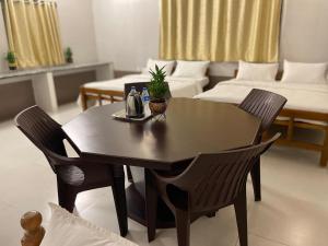 THE MOUNT VIEW CASTLE HOTELS and RESORTS