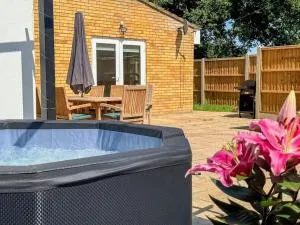 Langenfeld Retreat, Nacton - Nacton