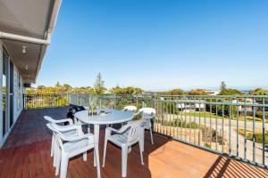 Ninettas Views - Great coastal location