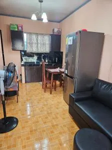 Mel's Place U1 Batangas 2 BR House w Free Parking Free Wifi 4 adults and kids - Bauan