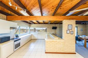 River View Retreat - Both Ocean and River Views