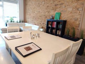 Appartement Bagnols - Les Meublés des Pierres Dorées