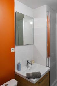 Appartements Le Petit Pasteur - Appartement design avec Sauna : photos des chambres